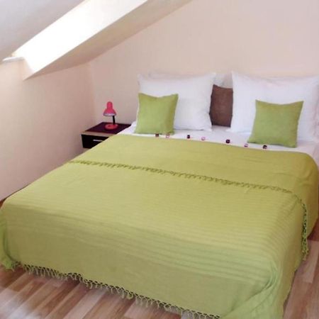 Sarita Apartments 2 Makarska Dış mekan fotoğraf